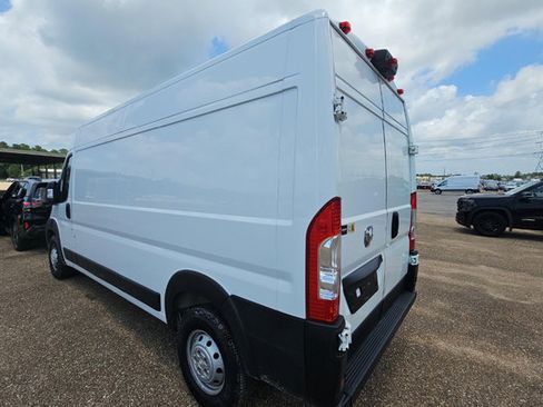 Used 2023 RAM ProMaster 3500 FWD image 4