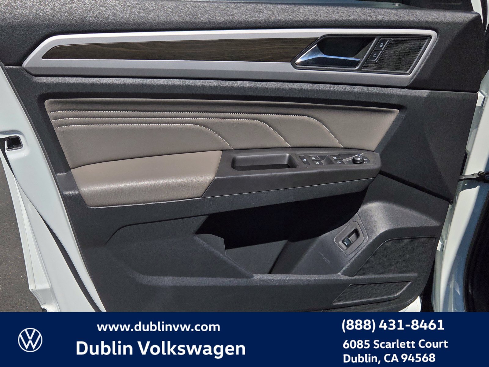 Certified 2023 Volkswagen Atlas SE w/ Panoramic Sunroof Package FWD image 10