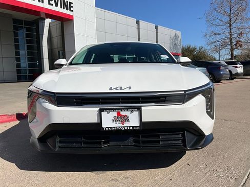 Used 2025 Kia K4 LXS image 4