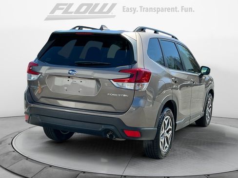 Used 2023 Subaru Forester Premium image 9