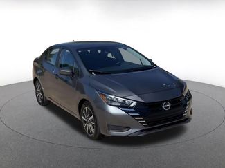 Used 2025 Nissan Versa SV video 2