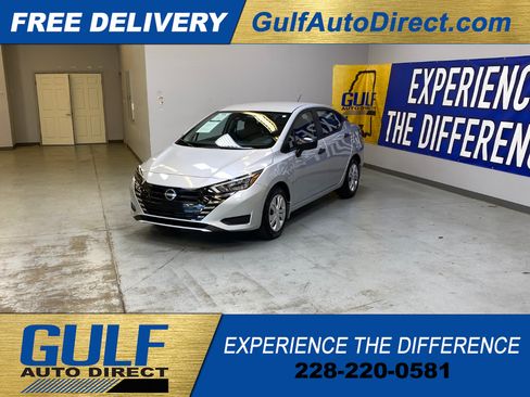 Used 2025 Nissan Versa S w/ Trunk Package FWD image 4