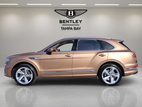 Used 2022 Bentley Bentayga AWD/4WD image 5