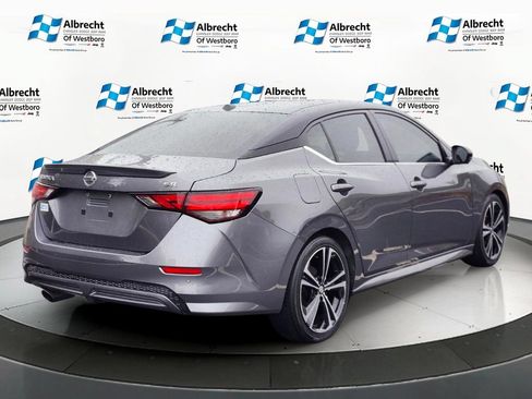 Used 2022 Nissan Sentra SR w/ SR Premium Package FWD image 5