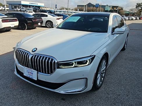 Used 2022 BMW 740i xDrive w/ Premium Package image 3