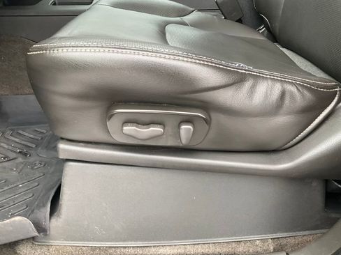 Used 2017 Nissan Frontier PRO-4X w/ Pro-4x Luxury Package image 19