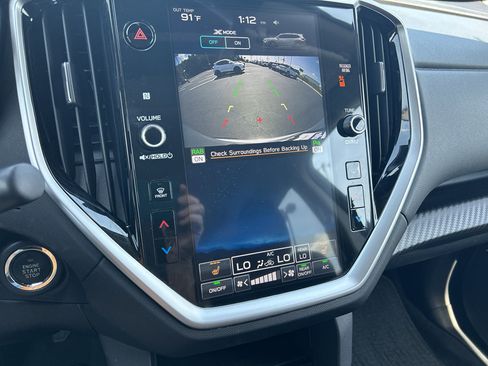 Used 2024 Subaru Ascent Premium w/ Convenience Package image 16