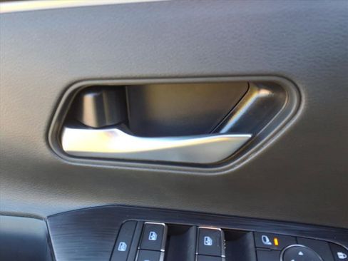 New 2026 Nissan Kicks SR w/ SR Premium Package image 17