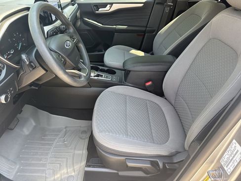 Used 2021 Ford Escape SE FWD image 9