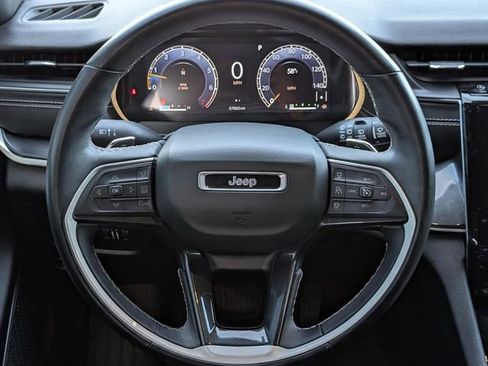 Used 2021 Jeep Grand Cherokee L Laredo image 34