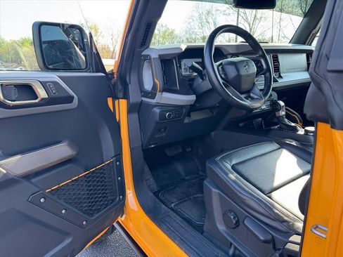 Used 2022 Ford Bronco Badlands image 14