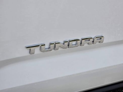 Used 2024 Toyota Tundra Limited AWD/4WD image 38
