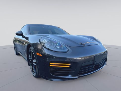 Used 2015 Porsche Panamera GTS image 3