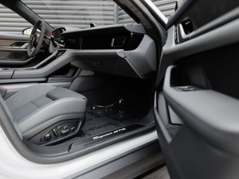 New 2026 Porsche Taycan GTS AWD/4WD image 37