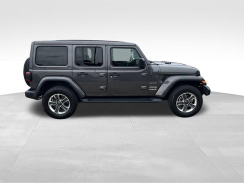 Used 2021 Jeep Wrangler Unlimited Sahara AWD/4WD image 7