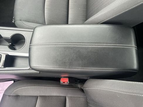 Used 2025 Nissan Altima 2.5 SV FWD image 27