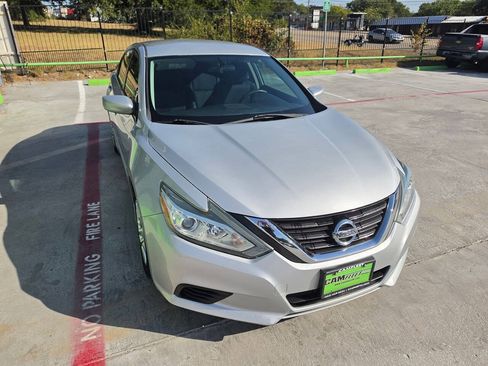 Used 2016 Nissan Altima 2.5 S w/ Power Driver Seat Package FWD image 5