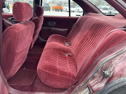 Used 1998 Chevrolet Lumina FWD image 15