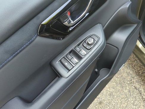 Used 2025 Subaru Forester Limited image 15