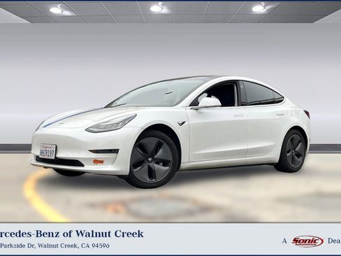 Used 2018 Tesla Model 3 Mid Range image 1