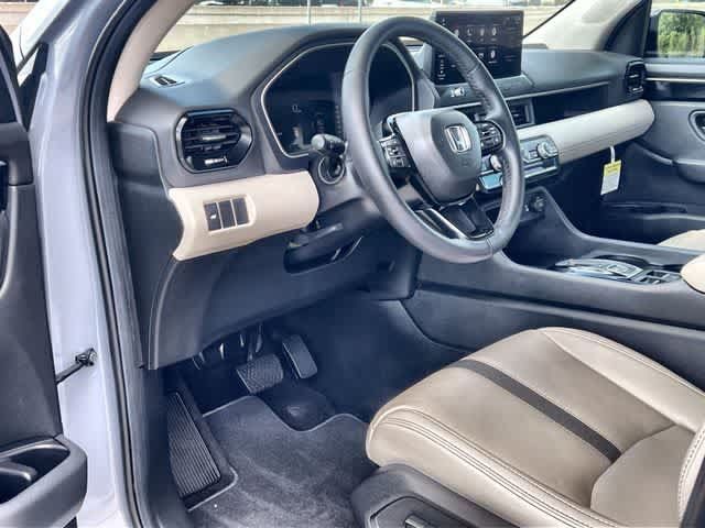 Certified 2026 Honda Passport RTL image 3