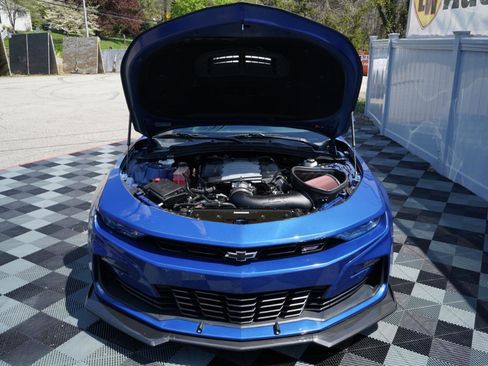 Used 2020 Chevrolet Camaro SS RWD image 65