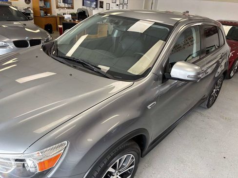 Used 2018 Mitsubishi Outlander Sport SE image 3