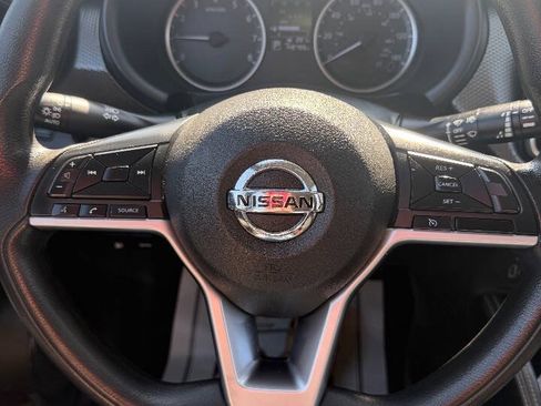 Used 2019 Nissan Kicks S FWD image 17