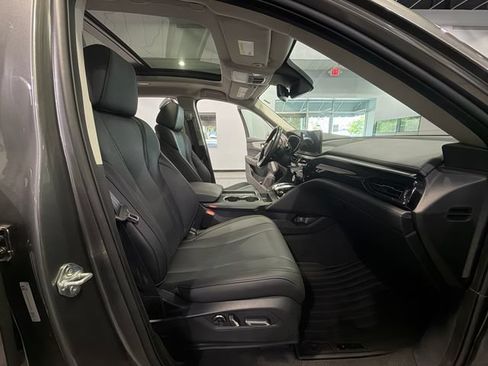 Used 2025 Acura MDX FWD image 13