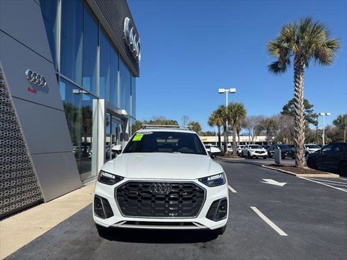 Used 2023 Audi Q5 e Premium Plus w/ Premium Plus Package AWD/4WD image 2