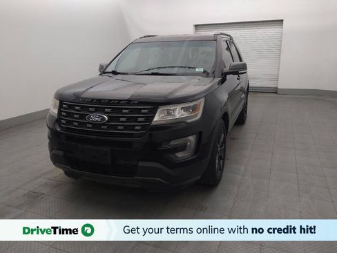 Used 2017 Ford Explorer XLT w/ Equipment Group 202A FWD image 1