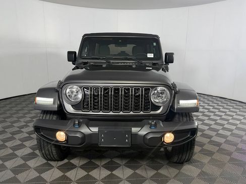 Used 2024 Jeep Wrangler Unlimited AWD/4WD image 5