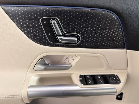 Used 2025 Mercedes-Benz GLA 250 image 10