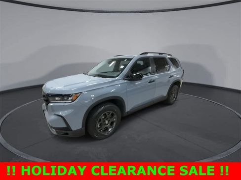 Used 2024 Honda Pilot TrailSport image 4