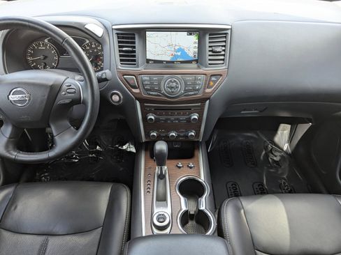 Used 2020 Nissan Pathfinder Platinum AWD/4WD image 15