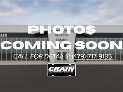 Used 2022 GMC Yukon SLT w/ SLT Premium Package