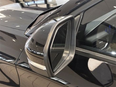 Used 2021 Ford Explorer Platinum w/ Equipment Group 601A image 11