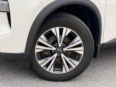 Used 2023 Nissan Rogue SV AWD/4WD image 28
