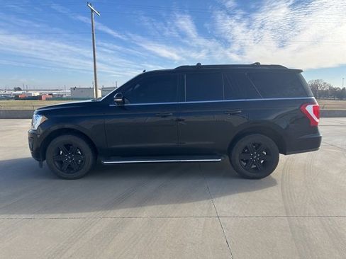 Used 2020 Ford Expedition XLT w/ Equipment Group 202A image 8