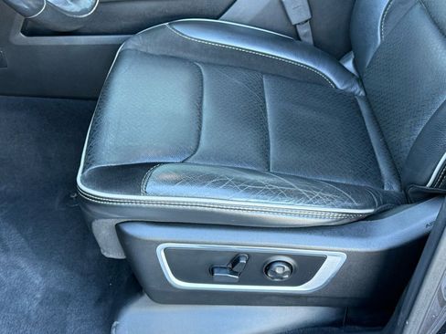 Used 2019 RAM 1500 Laramie image 37