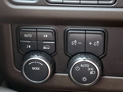 Used 2023 Chevrolet Tahoe LT AWD/4WD image 24
