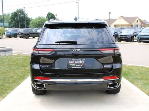 Used 2022 Jeep Grand Cherokee Overland AWD/4WD image 34