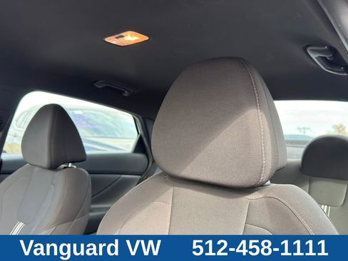 Used 2025 Hyundai Elantra SEL FWD image 13