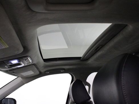 Used 2022 Kia Telluride SX w/ SX Prestige Package image 11