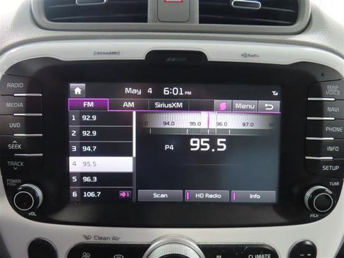 Used 2017 Kia Soul EV FWD image 24