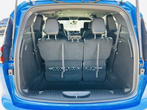 New 2026 Chrysler Pacifica Select FWD image 28