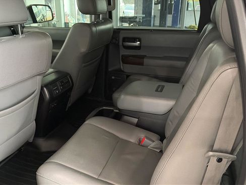 Used 2014 Toyota Sequoia Platinum image 7
