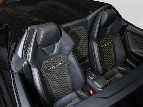 Used 2018 Lamborghini Huracan LP 580-2 RWD image 32