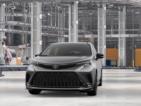 New 2026 Toyota Sienna XSE FWD image 18