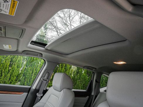 Used 2021 Honda CR-V Touring image 28